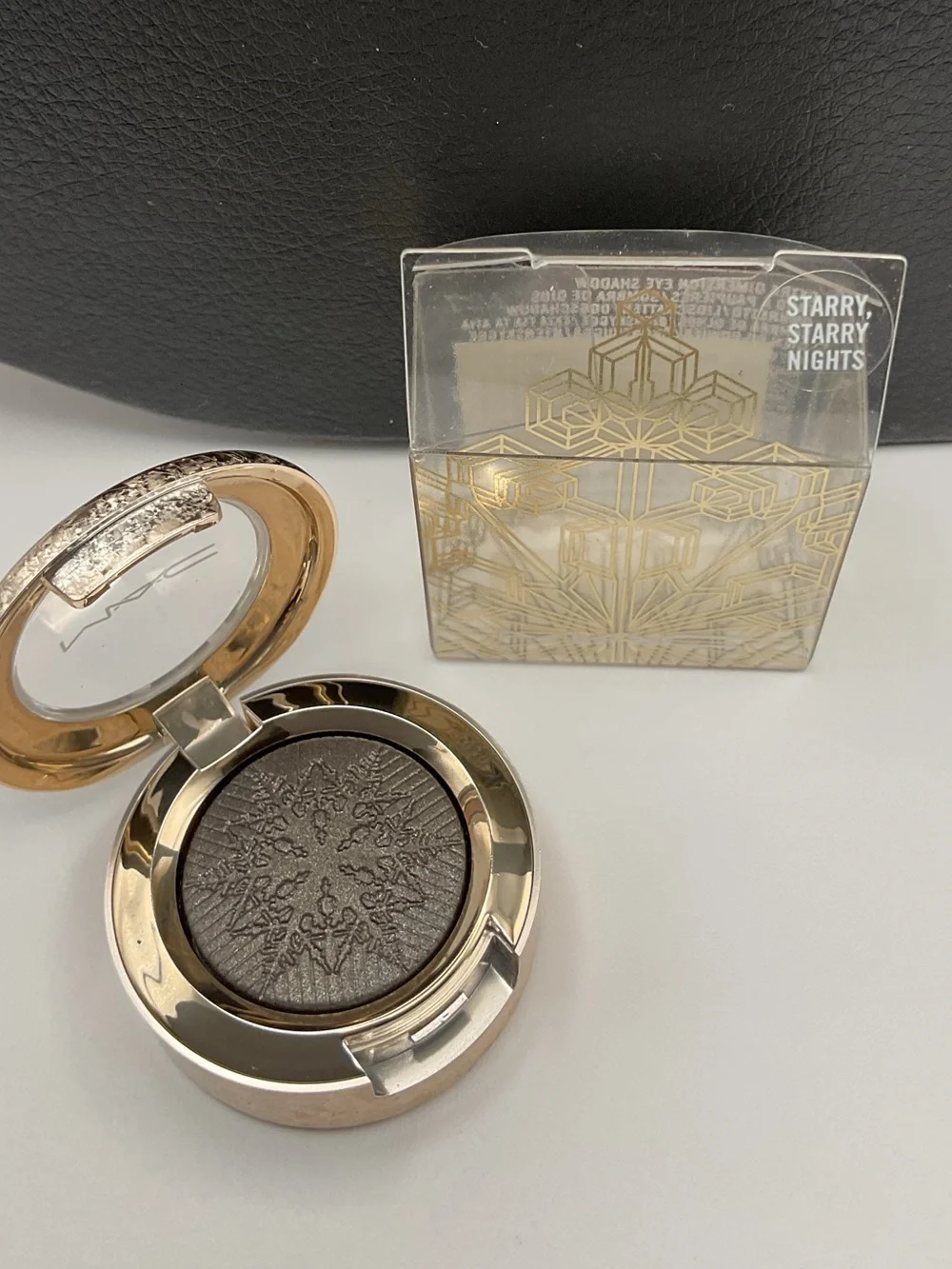 MAC Cosmetics Extra Dimension Snow Ball Eyeshadow in Starry, Starry, Nights